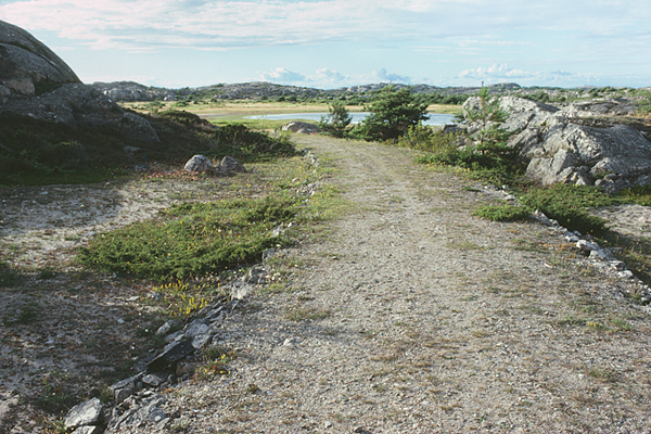 Landsväg på Trossö, Kalvö och Lindö, byggd av AK-arbetare vid början av 1930-talet